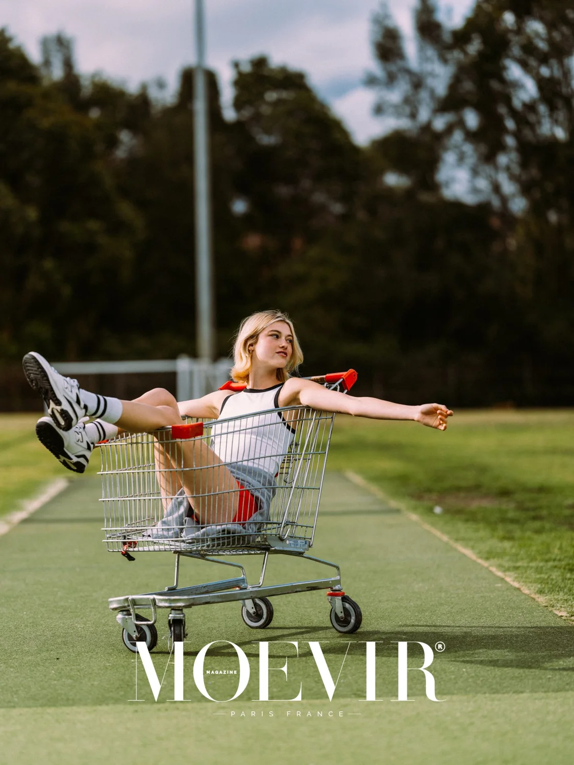 Gracie-Ray-Moevir-Magazine 